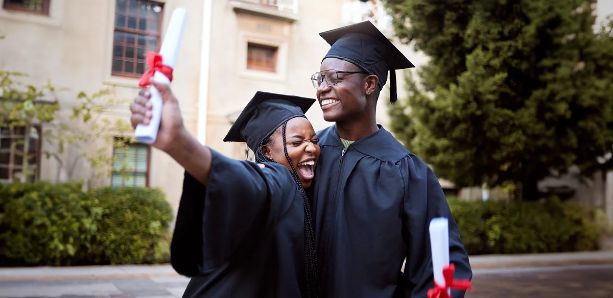 Graduated students hugging